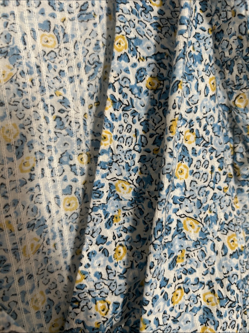 Universal Thread Light Blue Floral Ruffle V-Neck Blouse - Picture 6 of 6